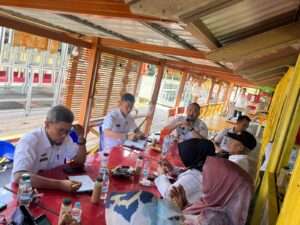 Pasca Cuti Hari Raya, Camat Panakkukang Gelar Rapat Koordinasi Bersama Lurah