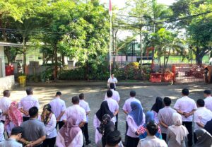 Usai Libur Lebaran, Camat Mamajang Pimpin Apel Kedisiplinan
