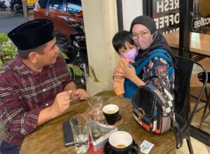RP Temui Ibu dari Anak Disabilitas Korban Kebobrokan BPJS yang Terobos Paspampres Jokowi di Pasar Terong