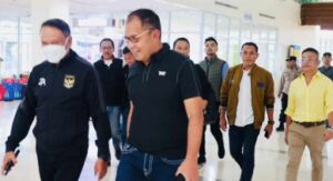 Walkot Makassar Jemput Waketum PSSI, Tapi Tak Ikut Saksikan Laga PSM vs Borneo FC di Parepare