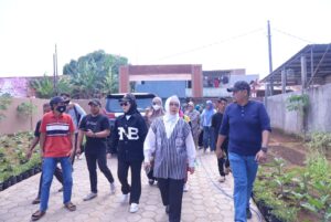 Fatma, Indira, Camat Tamalate-Rappocini, Kadispar & Kepala DKP Tinjau Longwis Kyoto dan Inkubator UKM Makassar