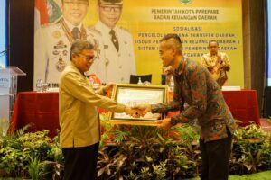 Penyaluran DAK Fisik Tertinggi, Kemenkeu Beri Penghargaan ‘Pemda Berkinerja Terbaik’ ke Taufan Pawe