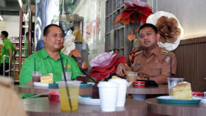Camat Ujung Pandang Silaturahmi dengan Manajemen Benteng Mart