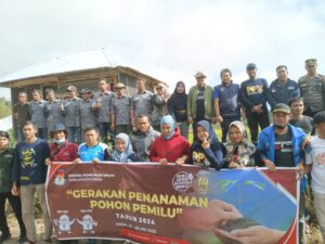 KPU Sinjai Tanam ‘Pohon Pemilu’ di Kampoeng Galung