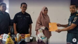 Kadishub Makassar Tandatangani Berkas Balik Nama Kapal dari Kemenhub