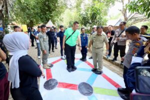 Danny Pomanto Ikut Outbound Permainan Stasiun Kereta dengan Pemuda Delegasi Apeksi
