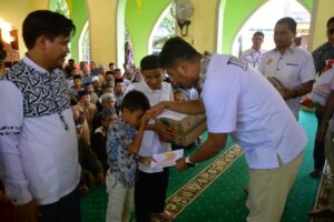Peringati Ultah TIDAR ke-15: Ratusan Anak Yatim & Tahfiz Qur’an di Maros dapat Santunan