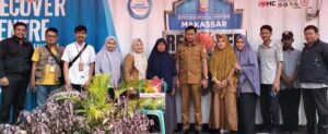 Dinsos Makassar Serahkan Bantuan Logistik ke Lansia di Kecamatan Manggala