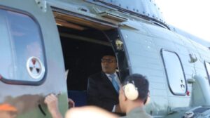 Danny Pomanto Terbang Naik Helikopter ke Jeneponto