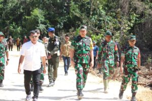 Bersama Andi Utta, Brigjen TNI Jauhari Cek Progres TMMD Bulukumba