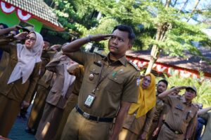 Upacara Hari Senin, Sekcam Panakkukang Abdul Muis Jadi Pembina Upacara