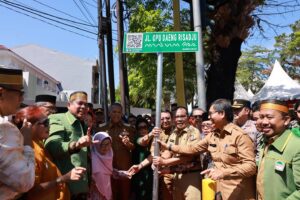 Walkot Makassar Resmikan Pergantian Nama Jalan Cendrawasih Jadi Opu Daeng Risaju
