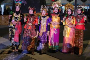 Perkenalkan Keberagaman Budaya, Siswa SMA 10 Makassar Tampil di F8