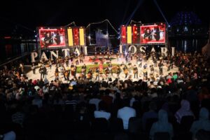Ratusan “Anak Lorongna” Makassar Tampil di Closing Ceremony F8 Makassar 2023