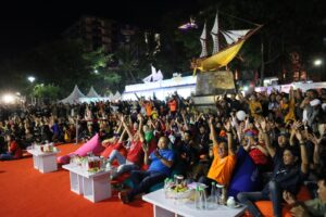 Danny Pomanto, Kapolrestabes Makassar & Masyarakat Nobar Indonesia vs Vietnam di Festival F8