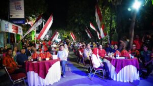 Suasana Malam Puncak Pesta Rakyat Tingkat Kelurahan Karang Anyar