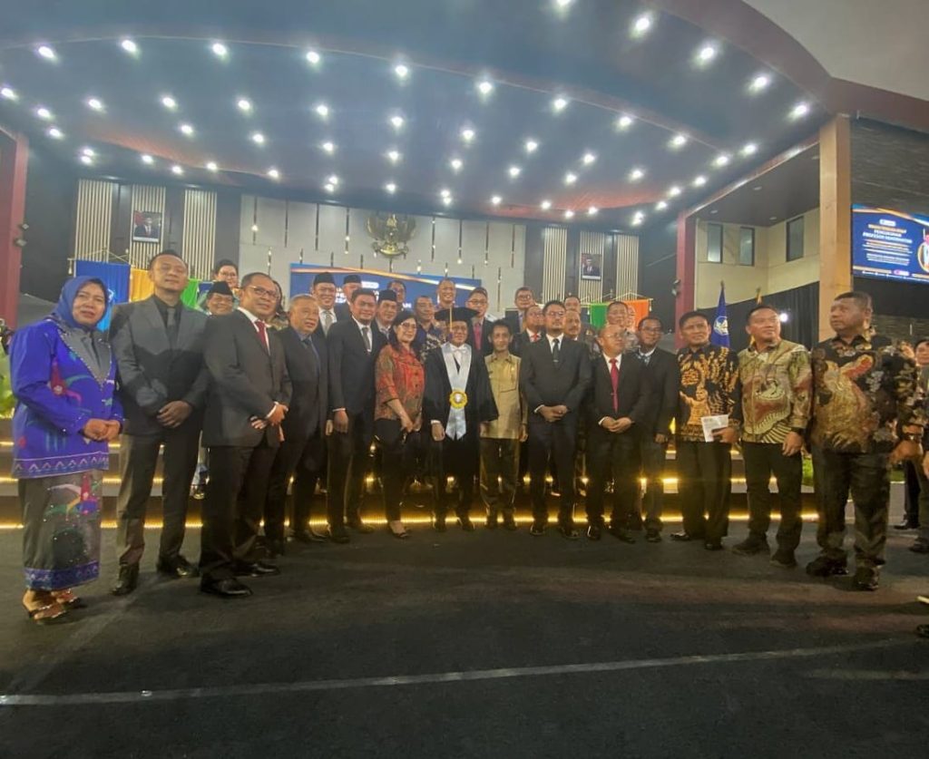 Sejumlah Kepala Daerah hingga DPRD dari Sulsel Hadiri Pengukuhan Profesor Pius Lustrilanang