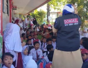 Siswa SD Negeri Batulaccu Antusias Sambut Kedatangan Tim Dongkel Dispus Makassar