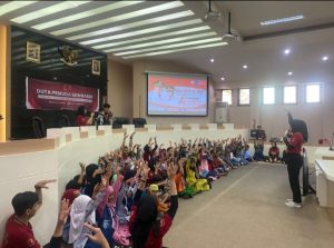 Duta Pemuda dan Dispora Makassar Peringati Hari Sumpah Pemuda Melalui ‘Pengabdian Peduli Anak Jalanan’