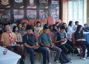 KONI Bagikan Bonus kepada Altet Berprestasi di Porkot VIII Makassar