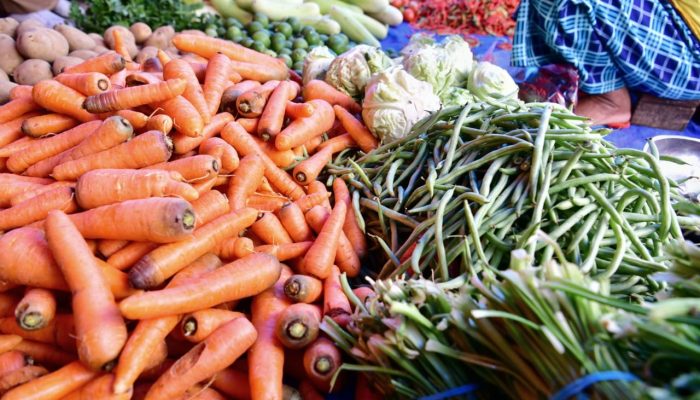 Harga-harga di Pasar Tak Stabil, Pj Gub Sulsel: Kita Perlu Lebih Agresif Atasi Inflasi