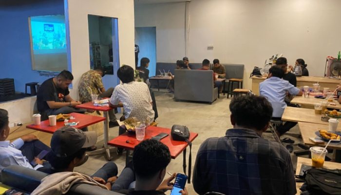 Relawan For Gibran Sulsel Nobar & Diskusi Debat Capres Bersama Anak Muda
