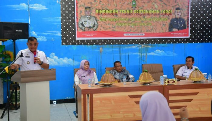 Pj Bupati Sinjai Motivasi Puluhan Penyuluh dan Kelompok Tani