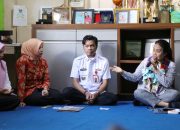 Kunjungi Shelter Warga, Menteri PPPA Sebut Semangat Gotong Royong Perempuan Makassar Bisa Jadi Contoh