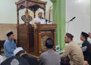 Kepala DiskopUKM Lakukan Safari Ramadan Sekaligus Serahkan Bantuan ke Masjid Nurul Ikhlas BTP