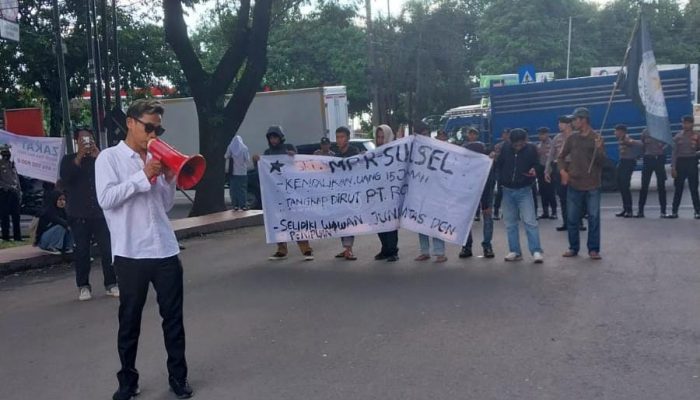 Unras di Polda dan Kemenag Sulsel, Pendemo Tuntut PT Rona Sahilah Dihukum & Kembalikan Uang Jamaah Umrah