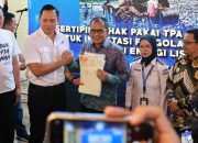 Makassar Terima Sertifikat Elektronik Senilai Rp3 T dari Menteri AHY