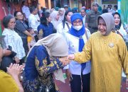 Indira Yusuf Ismail Tinjau Longwis Zhenzen dan Sapa Warga Kecamatan Wajo