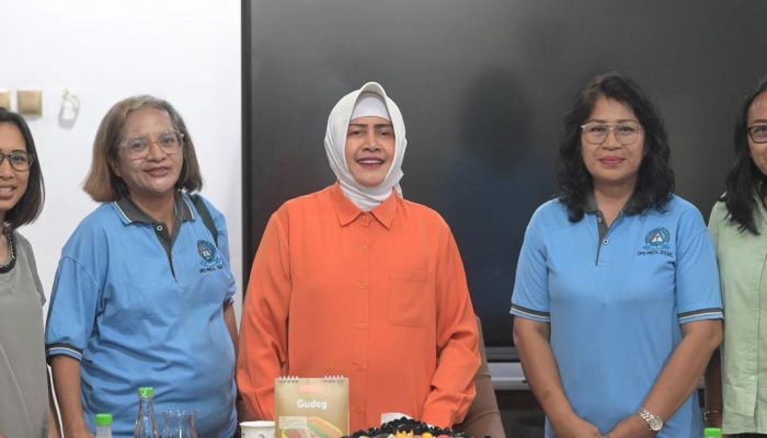 Indira Yusuf Ismail Apresiasi Rencana PWKI Bersih-bersih Kawasan Dermaga Kayu Bangkoa