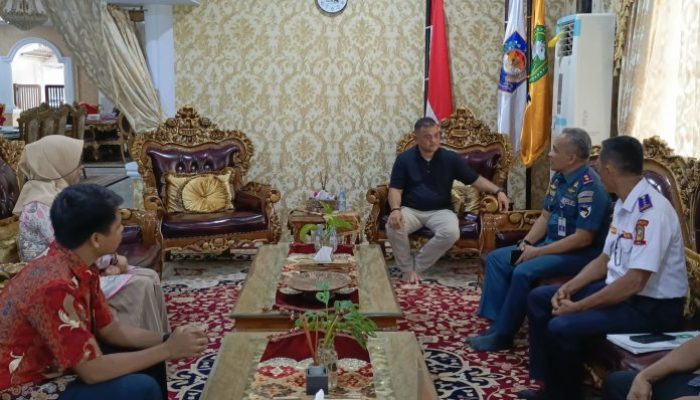 Pj Bupati Terima Audiens Kepala Syahbandar Sinjai, Bahas Pengerukan Area Pelabuhan Larea-rea