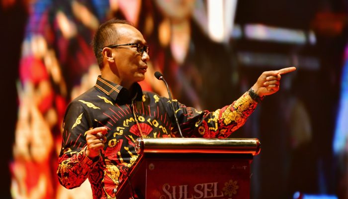 Mendorong Kreatifitas Desainer Lokal Melalui Fashion Show