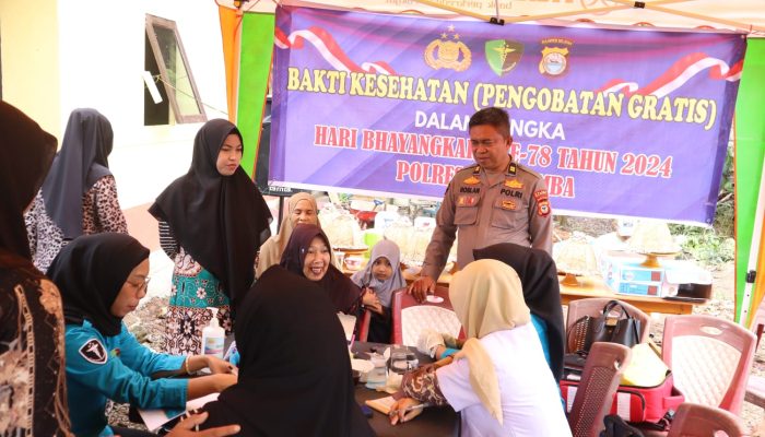 Peduli Kesehatan, Klinik Polres Bulukumba Gelar Bakti Kesehatan Gratis