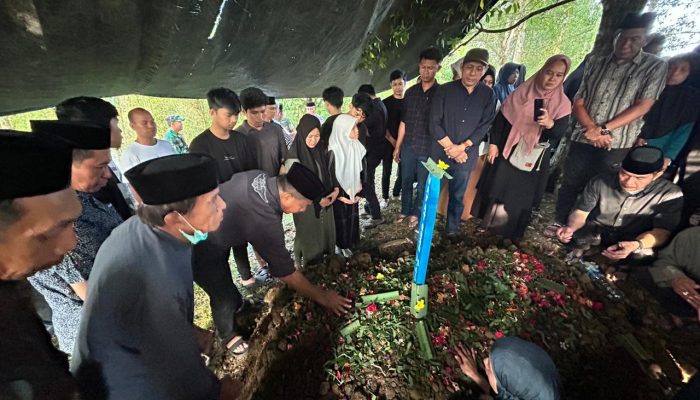 Ribuan Orang Antar Andi Muhammad Ali Yusuf, Ayahanda Bupati Bulukumba ke Peristirahatan Terakhirnya