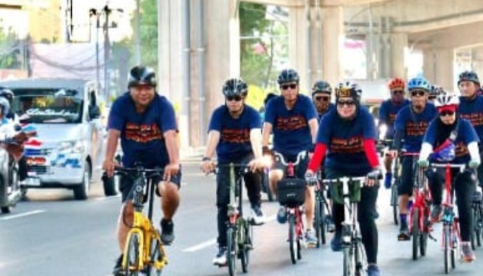 Kadis PU Makassar Gowes Pagi dan Lakukan Sabtu Bersih 