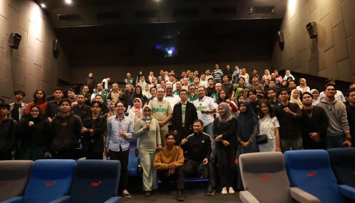 Danny Pomanto dan KAHMI Makassar Nobar Film Biografi Pendiri HMI Lafran Pane