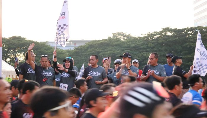 Prof Zudan, Andi Rian, Andi Ina dan Danny Pomanto Lepas Peserta Sulsel Smansa 10K