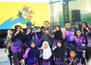 Jadi Idola di PON 2024, Anak-anak Berebut Foto Bersama Ahmad Susanto