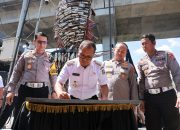 Walkot Makassar Resmikan Tugu Ikan Knalpot Brong di Fly Over