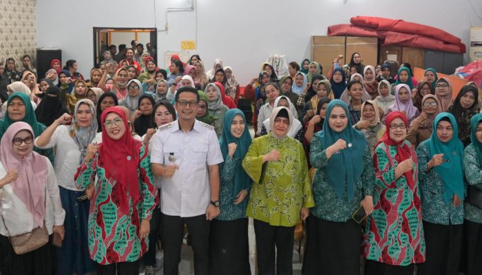 Indira Dorong Kader Pokja IV di Kecamatan Mariso dan Ujung Pandang Cerdas Lewat Bimtek