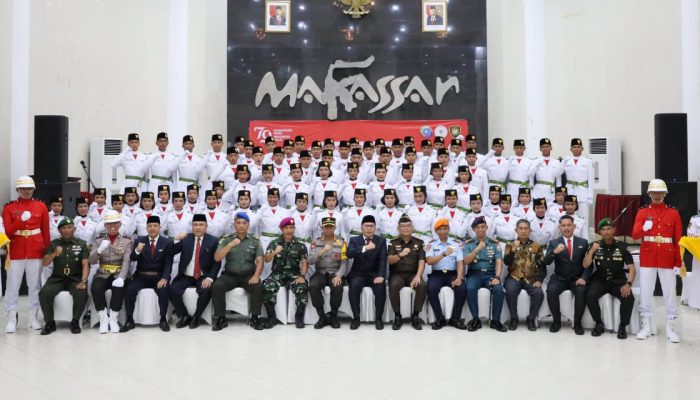 Kukuhkan Paskibraka 2024, Danny: Ini Putra-Putri Terbaik Makassar