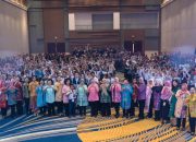 Danny Sambut dan Dampingi Kedatangan Iriana Jokowi saat Kunker di Makassar