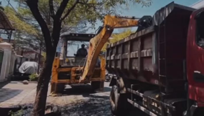 Satgas Drainase Dinas PU Makassar Normalisasi Saluran Sekunder di Dua Titik