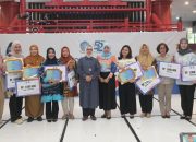 Indira Yusuf Ismail Beri Penghargaan Pemenang Lomba Jambore HKG PKK Makassar