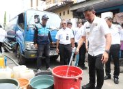 Pjs Walkot Makassar Komitmen Penuhi Air Bersih Warga Terdampak Kekeringan, PDAM Siapkan 5 Juta Liter Per Hari 