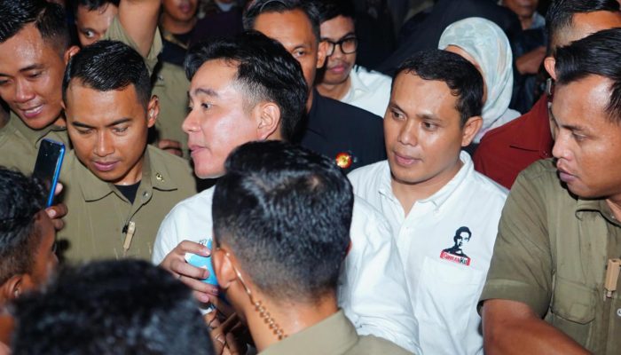 Ahmad Susanto Dampingi Wapres Gibran Blusukan di Makassar