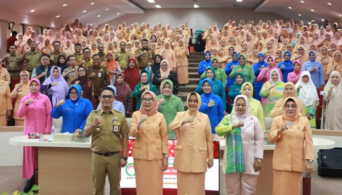 Memperingati HUT ke-25 Dharma Wanita Persatuan